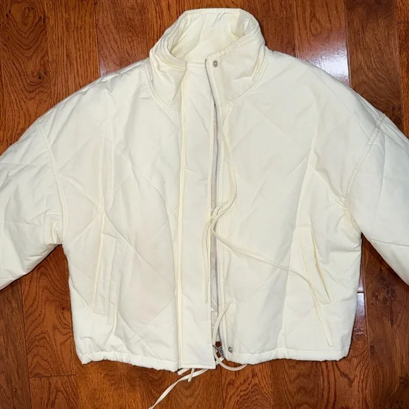 Le Lis Light Cream Puffer Jacket - Picture 4 of 7